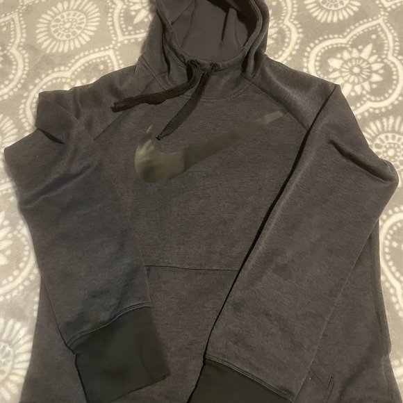 Boys Medium bundle- Nike black sweatshirt and Columbia brown fleece - Picture 9 of 11